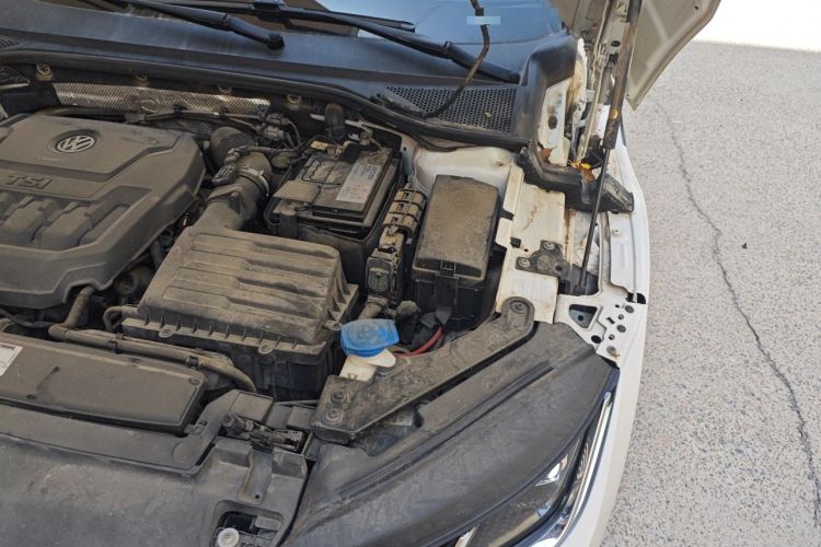 Used Volkswagen FAW-Volkswagen CC 2020 330TSI Glamour Edition China VI Standard Engine Bay Left
