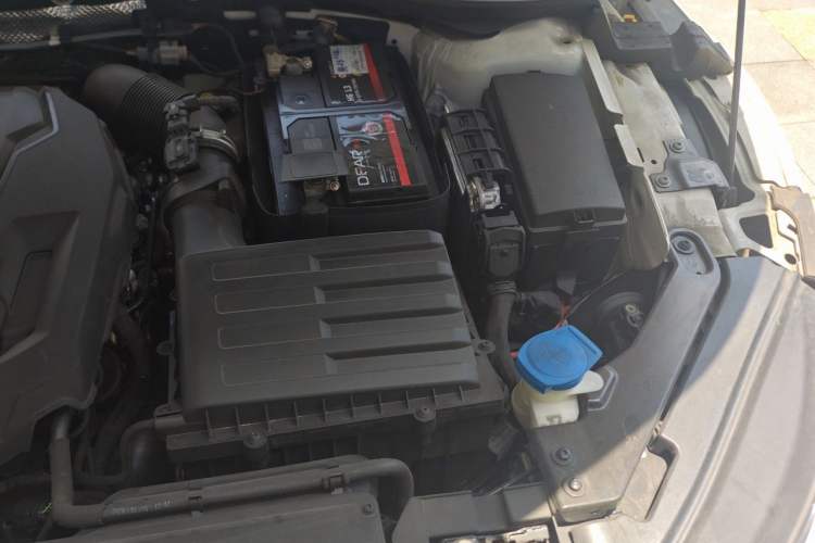 Used Volkswagen FAW-Volkswagen CC 2020 330TSI Glamour Edition China VI Standard Engine Bay Left