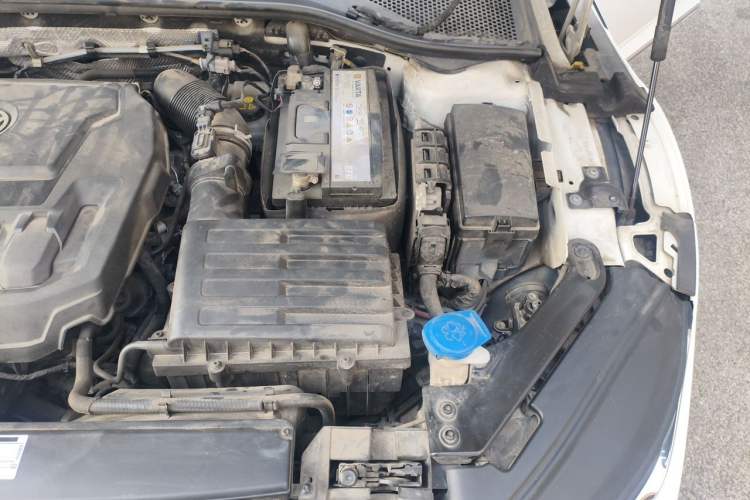 Used Volkswagen FAW-Volkswagen CC 2020 330TSI Glamour Edition China VI Standard Engine Bay Left