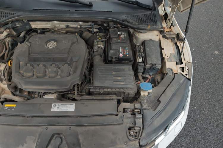 Used Volkswagen FAW-Volkswagen CC 2020 330TSI Glamour Edition China VI Standard Engine Bay Left