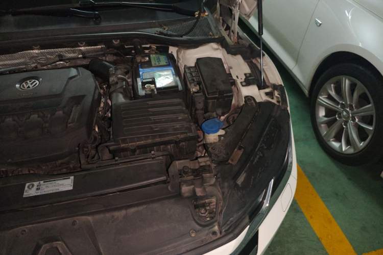 Used Volkswagen FAW-Volkswagen CC 2020 330TSI Glamour Edition China VI Standard Engine Bay Left