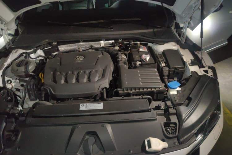 Used Volkswagen FAW-Volkswagen CC 2020 330TSI Glamour Edition China VI Standard Engine Bay Left