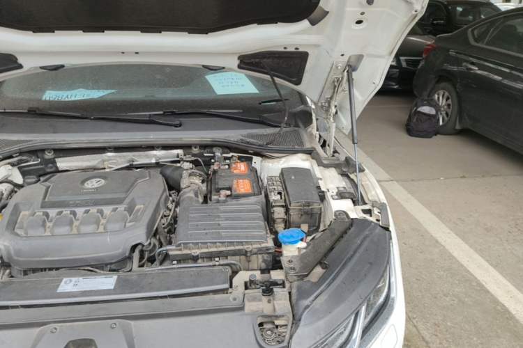 Used Volkswagen FAW-Volkswagen CC 2020 330TSI Glamour Edition China VI Standard Engine Bay Left