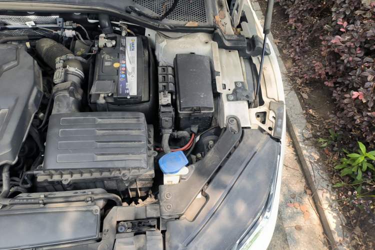 Used Volkswagen FAW-Volkswagen CC 2020 330TSI Glamour Edition China VI Standard Engine Bay Left