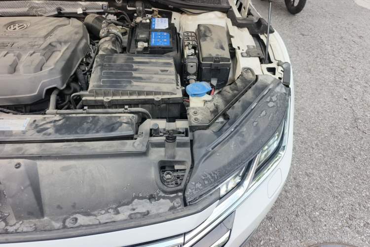 Used Volkswagen FAW-Volkswagen CC 2020 330TSI Glamour Edition China VI Standard Engine Bay Left