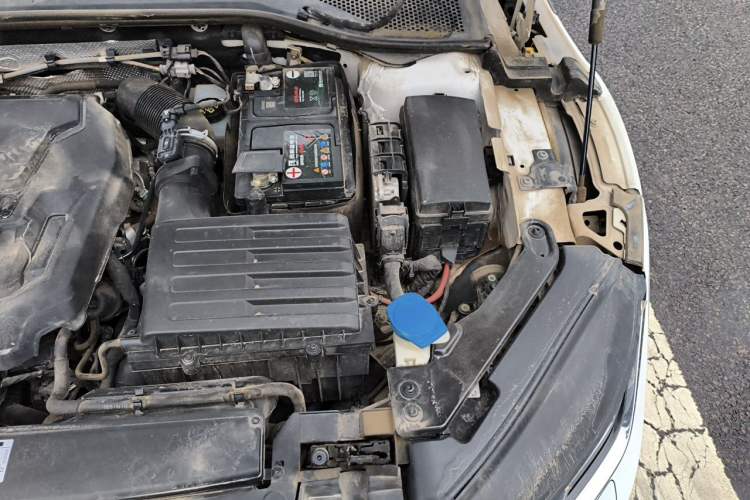 Used Volkswagen FAW-Volkswagen CC 2020 330TSI Glamour Edition China VI Standard Engine Bay Left