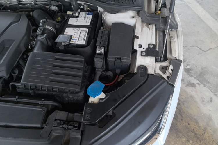 Used Volkswagen FAW-Volkswagen CC 2020 330TSI Glamour Edition China VI Standard Engine Bay Left