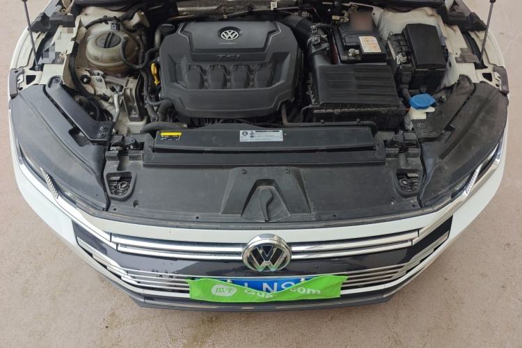Used Volkswagen FAW-Volkswagen CC 2020 330TSI Huayan Edition China VI Standard Engine Bay