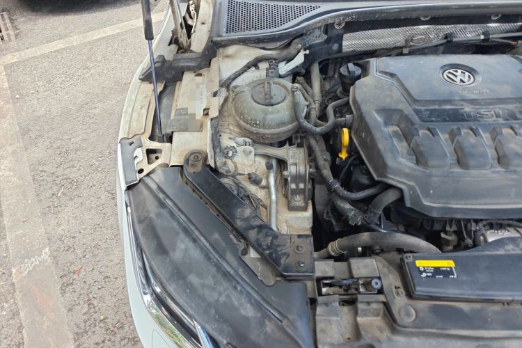 Used Volkswagen FAW-Volkswagen CC 2020 330TSI Glamour Edition China VI Standard Engine Bay Right