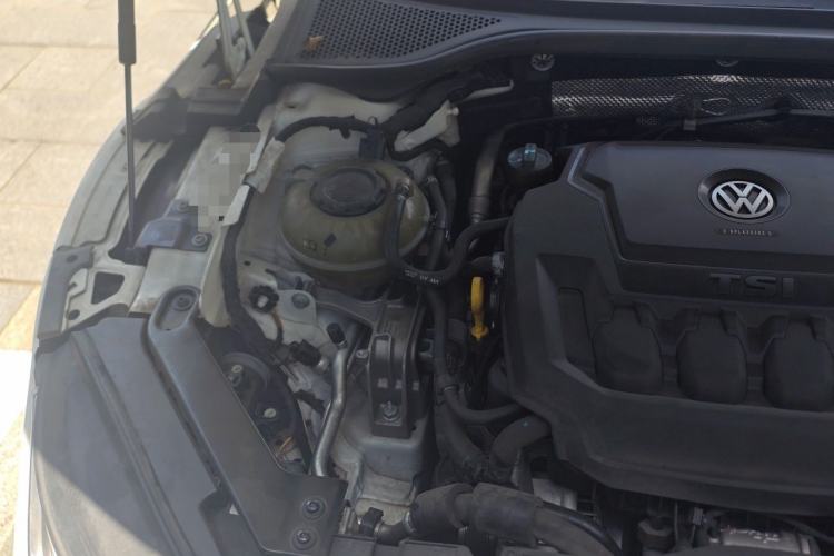 Used Volkswagen FAW-Volkswagen CC 2020 330TSI Glamour Edition China VI Standard Engine Bay Right
