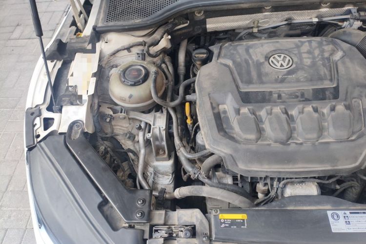Used Volkswagen FAW-Volkswagen CC 2020 330TSI Glamour Edition China VI Standard Engine Bay Right