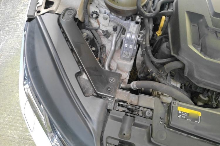Used Volkswagen FAW-Volkswagen CC 2020 330TSI Glamour Edition China VI Standard Engine Bay Right