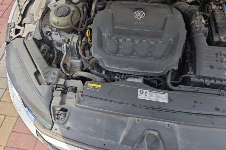 Used Volkswagen FAW-Volkswagen CC 2020 330TSI Glamour Edition China VI Standard Engine Bay Right