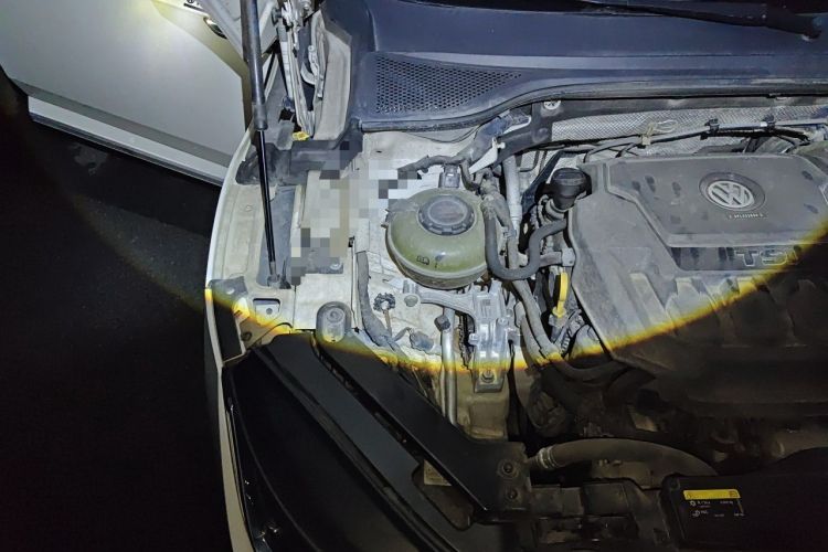 Used Volkswagen FAW-Volkswagen CC 2020 330TSI Glamour Edition China VI Standard Engine Bay Right
