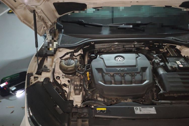 Used Volkswagen FAW-Volkswagen CC 2020 330TSI Huayan Edition China VI Standard Engine Bay Right