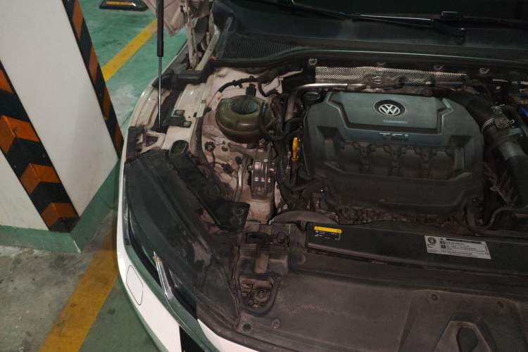 Used Volkswagen FAW-Volkswagen CC 2020 330TSI Glamour Edition China VI Standard Engine Bay Right