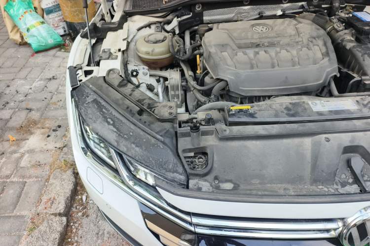Used Volkswagen FAW-Volkswagen CC 2020 330TSI Glamour Edition China VI Standard Engine Bay Right