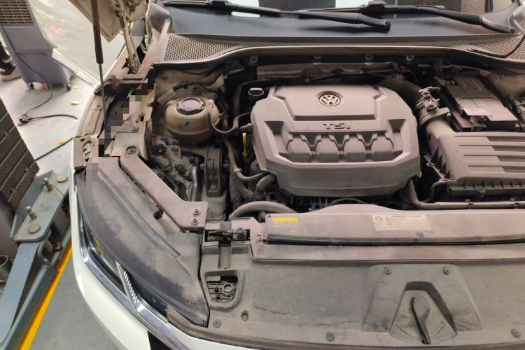 Used Volkswagen FAW-Volkswagen CC 2020 330TSI Huayan Edition China VI Standard Engine Bay Right