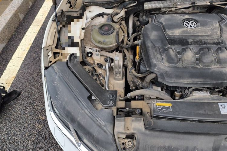 Used Volkswagen FAW-Volkswagen CC 2020 330TSI Glamour Edition China VI Standard Engine Bay Right