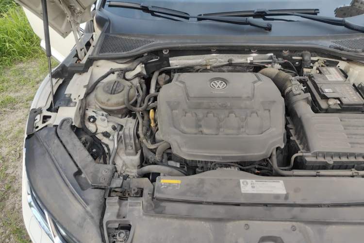 Used Volkswagen FAW-Volkswagen CC 2020 330TSI Glamour Edition China VI Standard Engine Bay Right