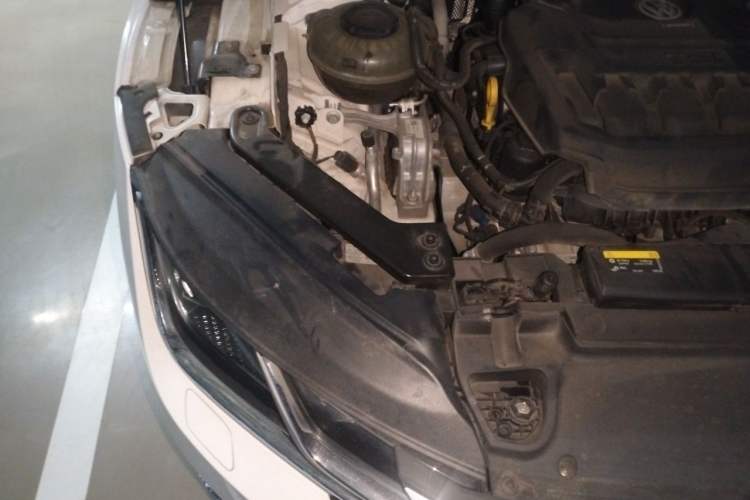 Used Volkswagen FAW-Volkswagen CC 2020 330TSI Glamour Edition China VI Standard Engine Bay Right