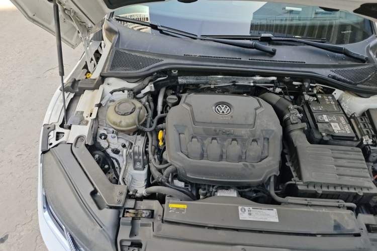 Used Volkswagen FAW-Volkswagen CC 2020 330TSI Huayan Edition China VI Standard Engine Bay Right