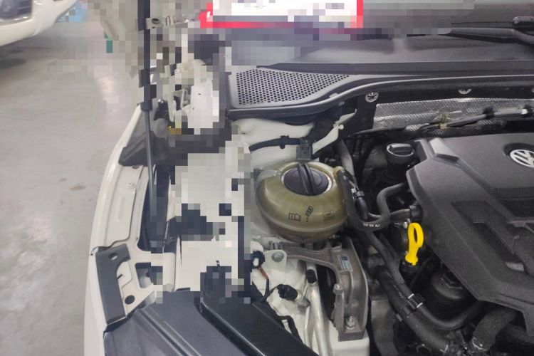Used Volkswagen FAW-Volkswagen CC 2020 330TSI Huayan Edition China VI Standard Engine Bay Right