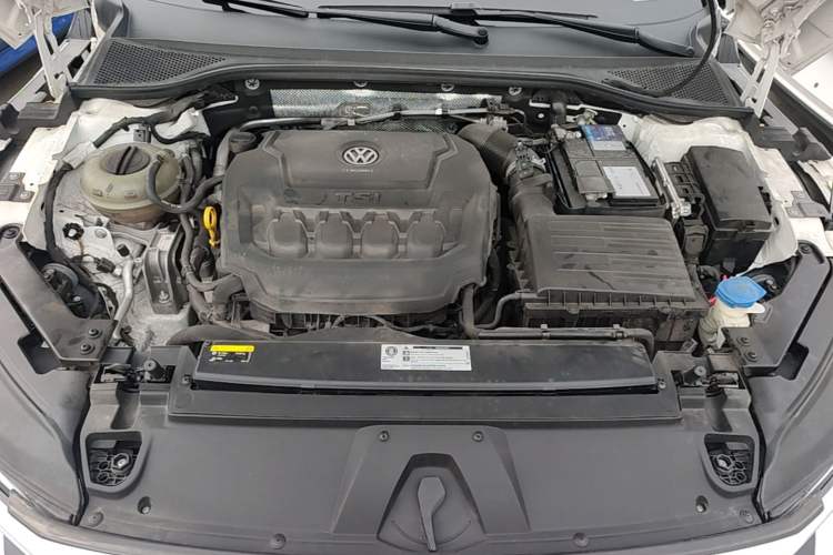 Used Volkswagen FAW-Volkswagen CC 2020 330TSI Glamour Edition China VI Standard Engine Bay