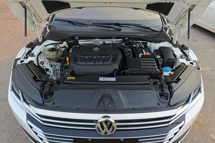 Used Volkswagen FAW-Volkswagen CC 2020 330TSI Huayan Edition China VI Standard Engine Bay