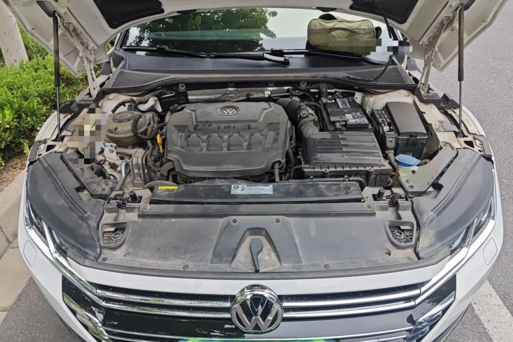 Used Volkswagen FAW-Volkswagen CC 2020 330TSI Glamour Edition China VI Standard Engine Bay