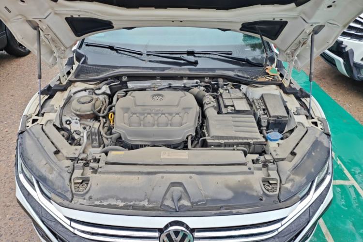 Used Volkswagen FAW-Volkswagen CC 2020 330TSI Glamour Edition China VI Standard Engine Bay