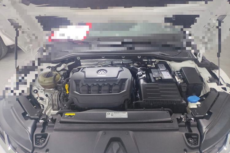 Used Volkswagen FAW-Volkswagen CC 2020 330TSI Huayan Edition China VI Standard Engine Bay