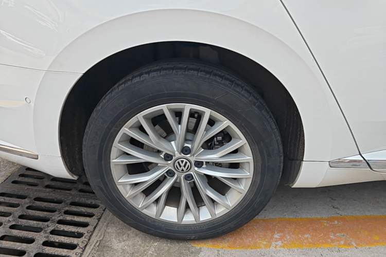 Used Volkswagen FAW-Volkswagen CC 2020 330TSI Glamour Edition China VI Standard Exterior 5
