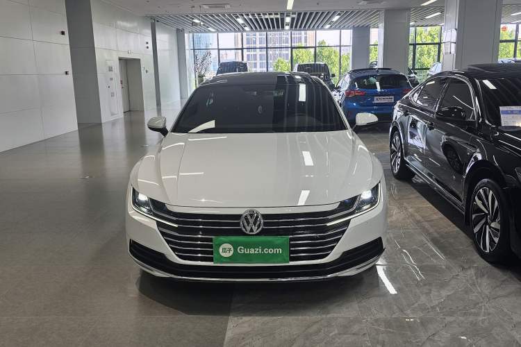 Used Volkswagen FAW-Volkswagen CC 2020 330TSI Huayan Edition China VI Standard Front
