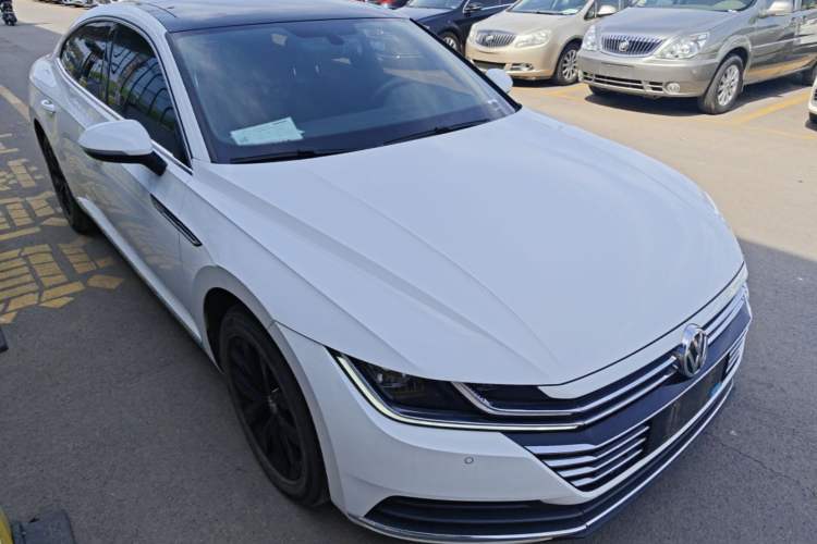 Used Volkswagen FAW-Volkswagen CC 2020 330TSI Huayan Edition China VI Standard Front Right 45 Deg