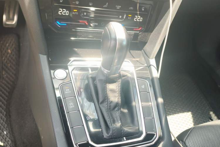 Used Volkswagen FAW-Volkswagen CC 2020 330TSI Glamour Edition China VI Standard Gear Lever