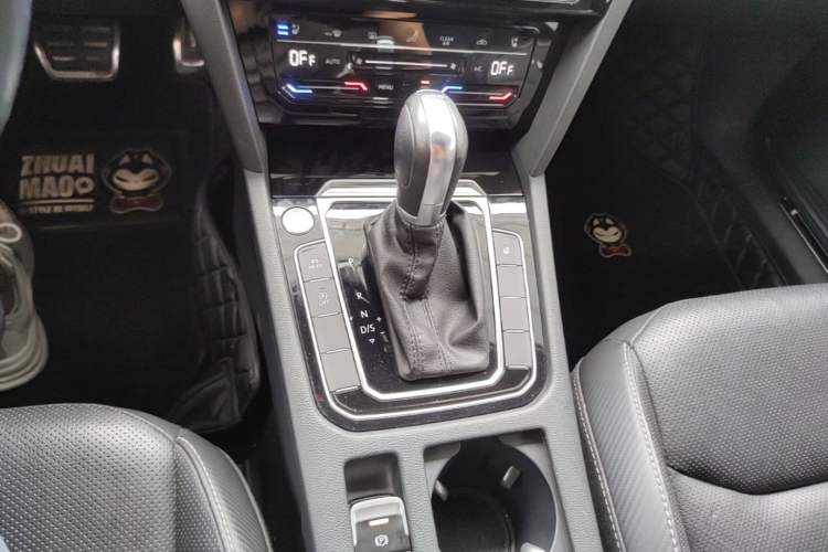 Used Volkswagen FAW-Volkswagen CC 2020 330TSI Glamour Edition China VI Standard Gear Lever
