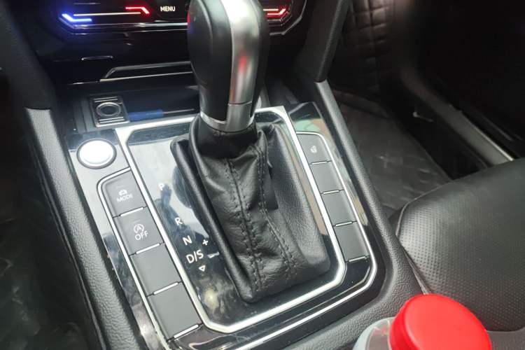Used Volkswagen FAW-Volkswagen CC 2020 330TSI Glamour Edition China VI Standard Gear Lever