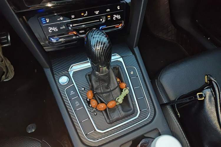 Used Volkswagen FAW-Volkswagen CC 2020 330TSI Glamour Edition China VI Standard Gear Lever