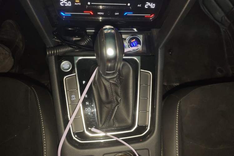 Used Volkswagen FAW-Volkswagen CC 2020 330TSI Huayan Edition China VI Standard Gear Lever
