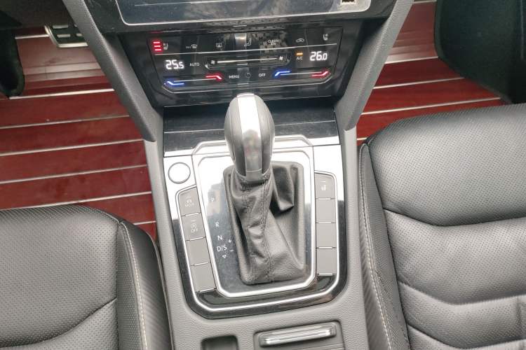 Used Volkswagen FAW-Volkswagen CC 2020 330TSI Glamour Edition China VI Standard Gear Lever