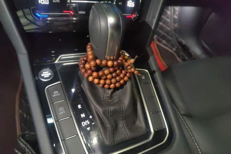 Used Volkswagen FAW-Volkswagen CC 2020 330TSI Glamour Edition China VI Standard Gear Lever
