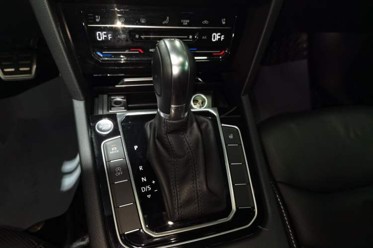 Used Volkswagen FAW-Volkswagen CC 2020 330TSI Glamour Edition China VI Standard Gear Lever