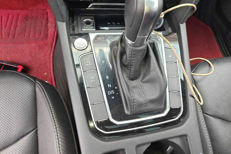 Used Volkswagen FAW-Volkswagen CC 2020 330TSI Glamour Edition China VI Standard Gear Lever