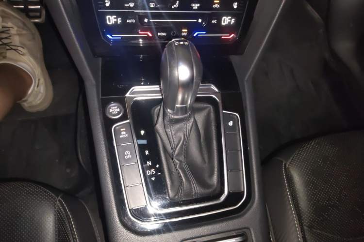 Used Volkswagen FAW-Volkswagen CC 2020 330TSI Glamour Edition China VI Standard Gear Lever