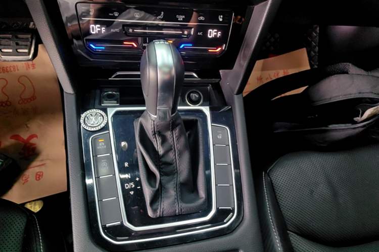 Used Volkswagen FAW-Volkswagen CC 2020 330TSI Glamour Edition China VI Standard Gear Lever