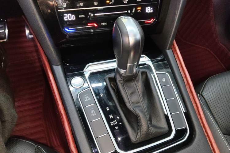 Used Volkswagen FAW-Volkswagen CC 2020 330TSI Glamour Edition China VI Standard Gear Lever