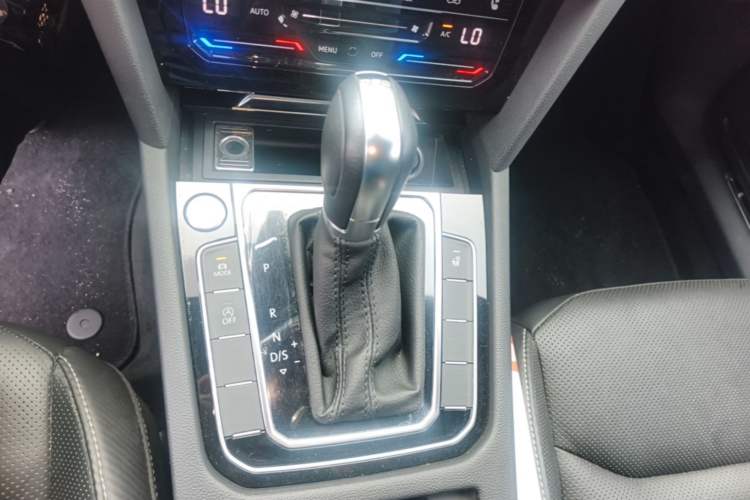 Used Volkswagen FAW-Volkswagen CC 2020 330TSI Glamour Edition China VI Standard Gear Lever