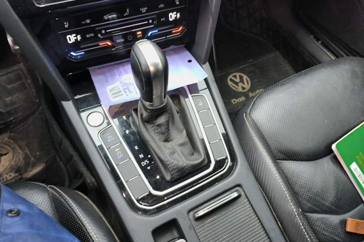 Used Volkswagen FAW-Volkswagen CC 2020 330TSI Glamour Edition China VI Standard Gear Lever