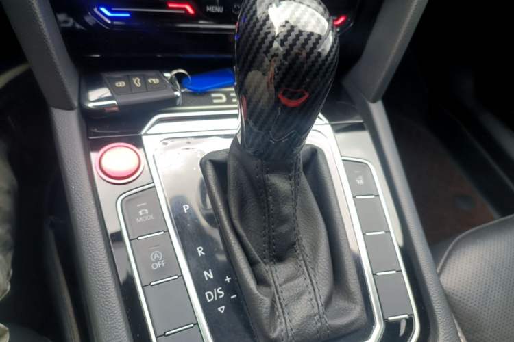 Used Volkswagen FAW-Volkswagen CC 2020 330TSI Glamour Edition China VI Standard Gear Lever